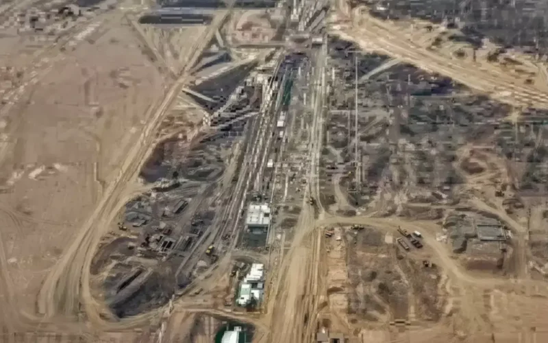 بسرعة فائقة.. صور حديثة تظهر تطور بناء مدينة ذا لاين في السعودية